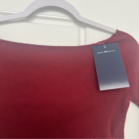 Brandy Melville Off Shoulder Long Sleeve Top - Picture 4 of 9